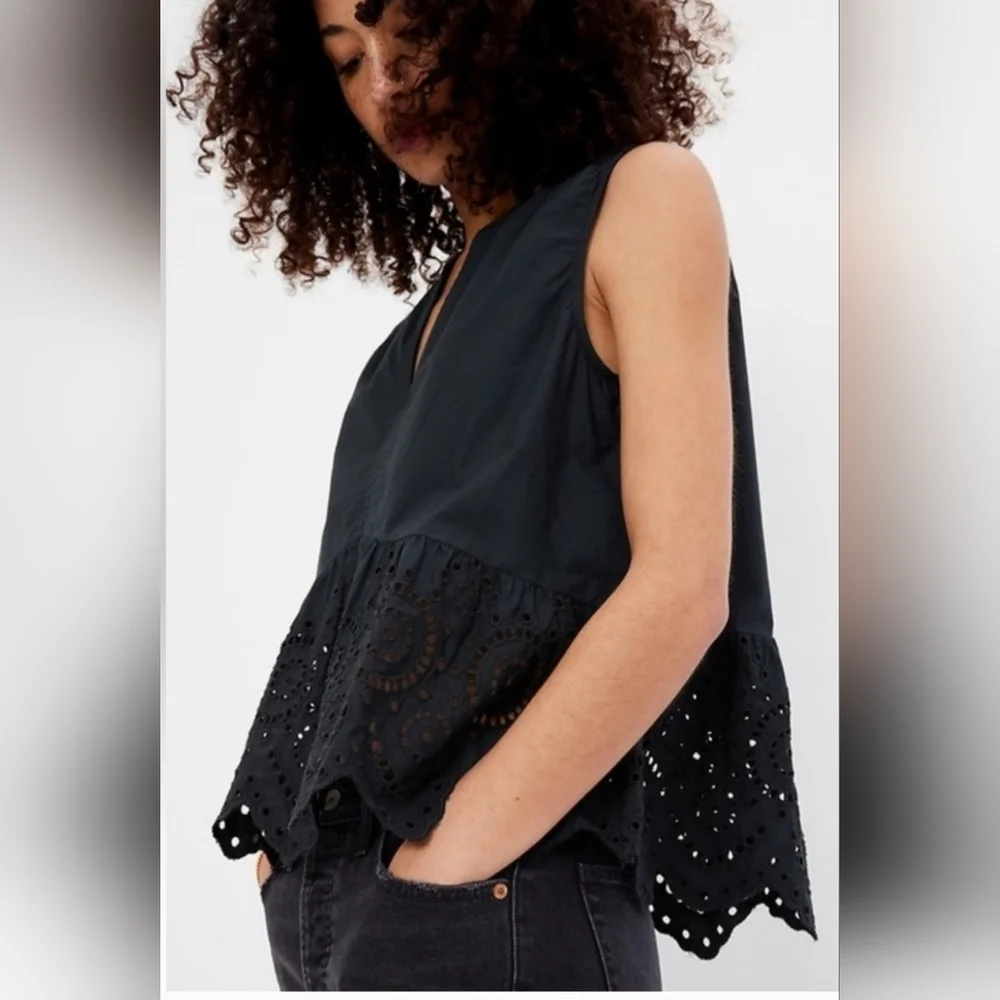 Gap Peplum Eyelet Top Blouse Sleeveless Size M - Picture 2 of 8